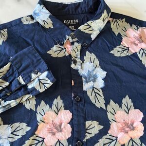 Guess Slim Fit Floral Button Down Tagged M Fits Small